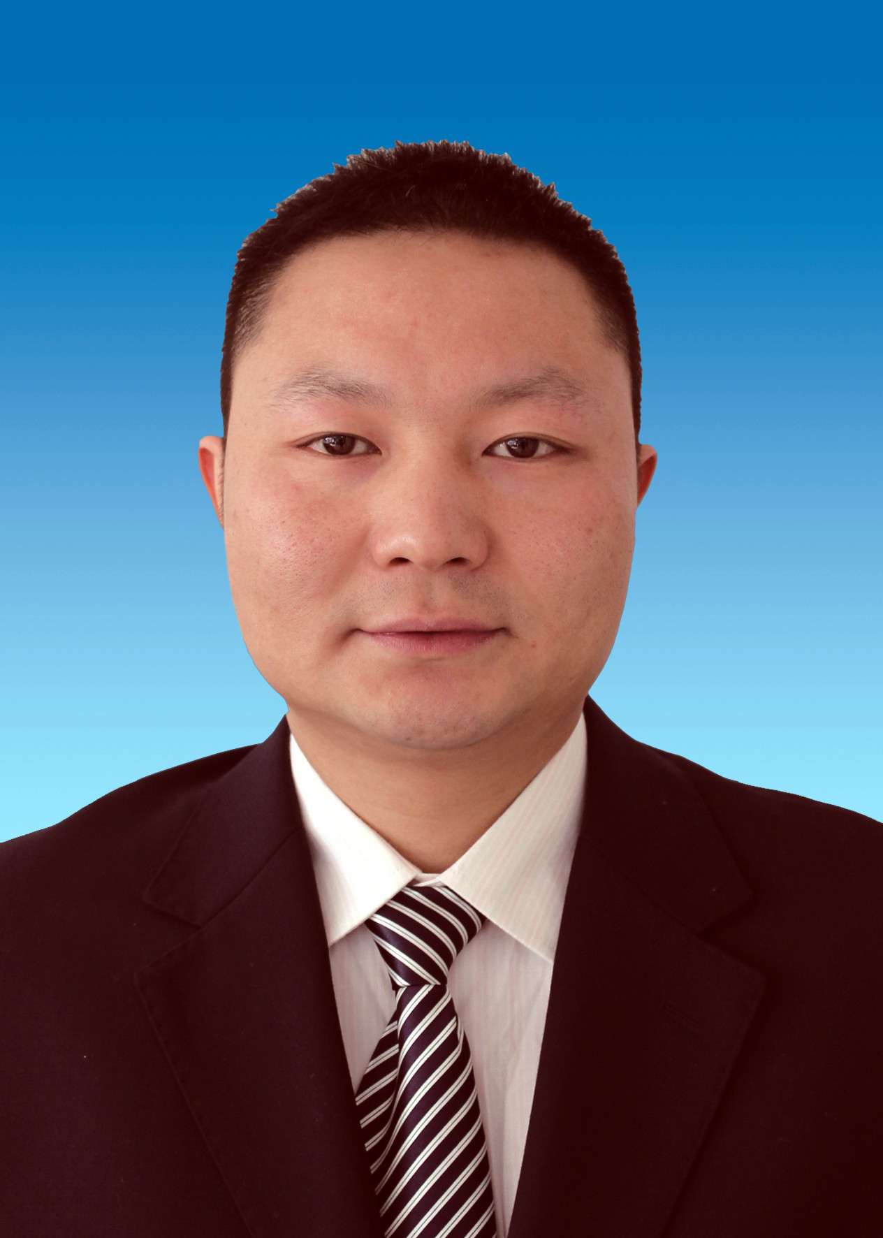 邹  涛